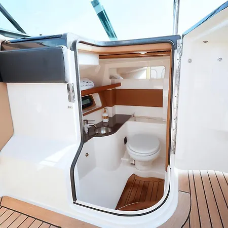 Hotel en barco 2 Hrs Private Cruise On Sea Ray 350 Slx